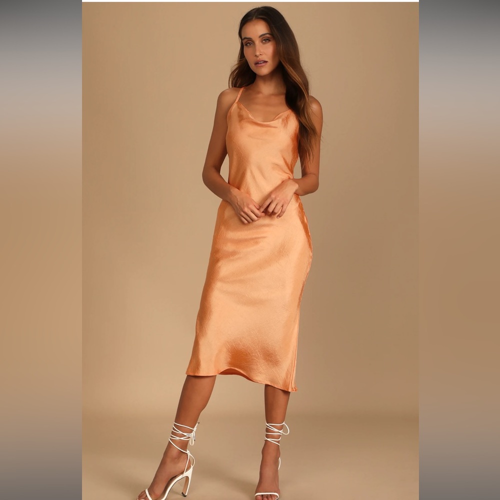 Lulus Lowe light orange strappy midi dress. Size SM